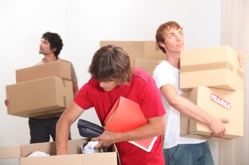 Commercial and residential removals support in Morden Park